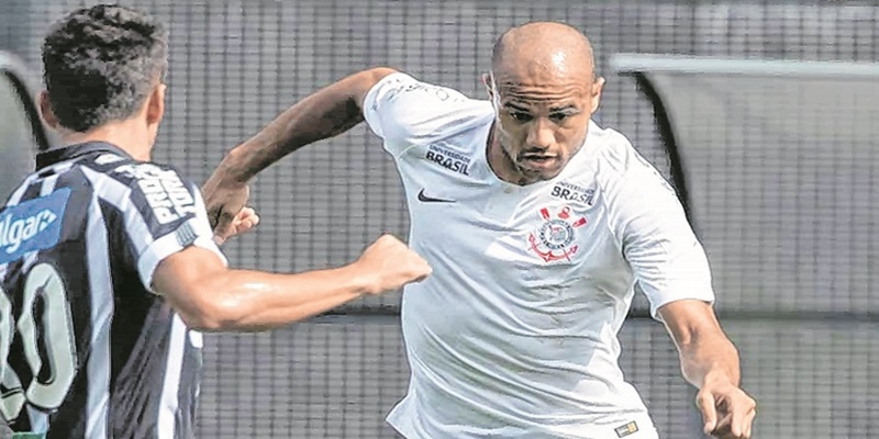 Ceará contrata atacante Roger, ex- Corinthians