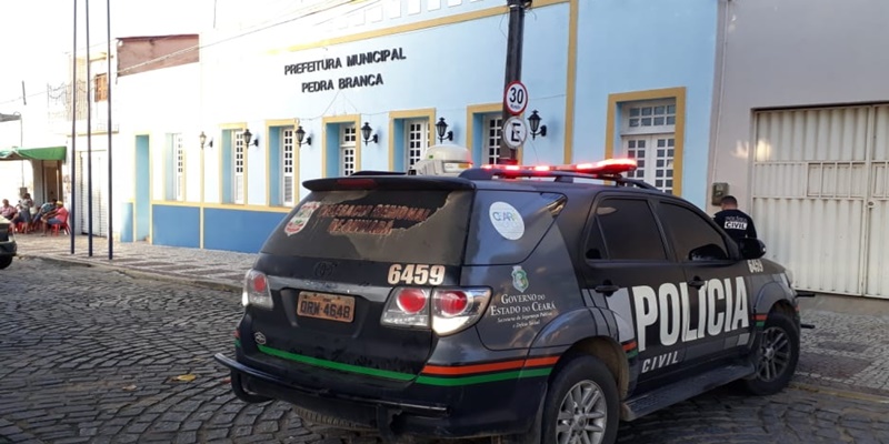  Operação do MP e Polícia Civil prende prefeito de Pedra Branca