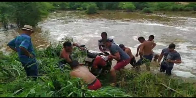  Jovem desaparece nas águas do Rio Boa Viagem