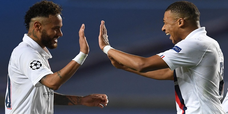 Com Neymar no centro das atenções, PSG encara RB Leipzig para seguir sonhando com título da Liga
