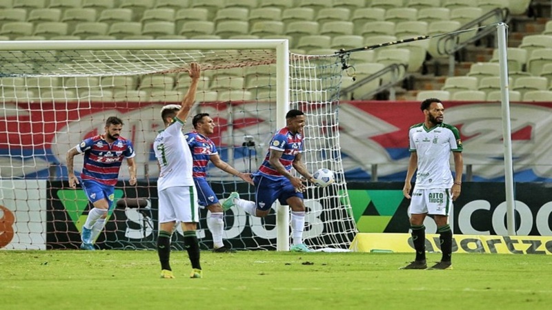 Com David decisivo, Fortaleza goleia América-MG por 4 a 0 pela Série A