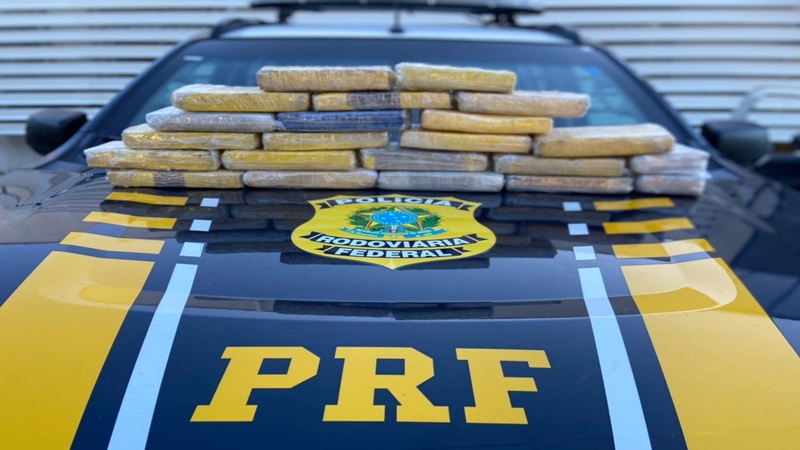 Três homens são presos com mais de R$ 900 mil em cocaína, no interior do Ceará