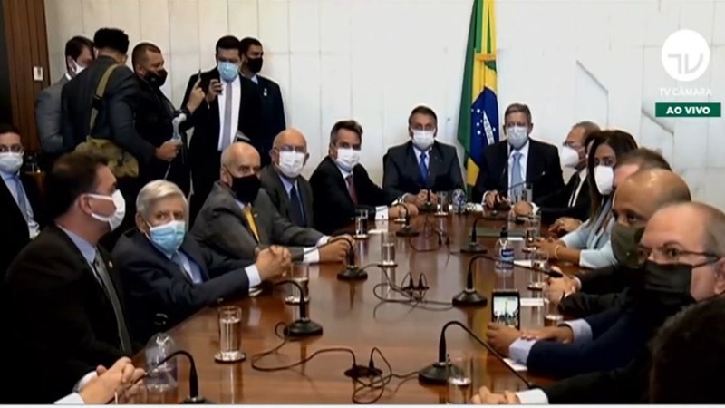 Novo Bolsa Família: Bolsonaro entrega medida provisória ao Congresso