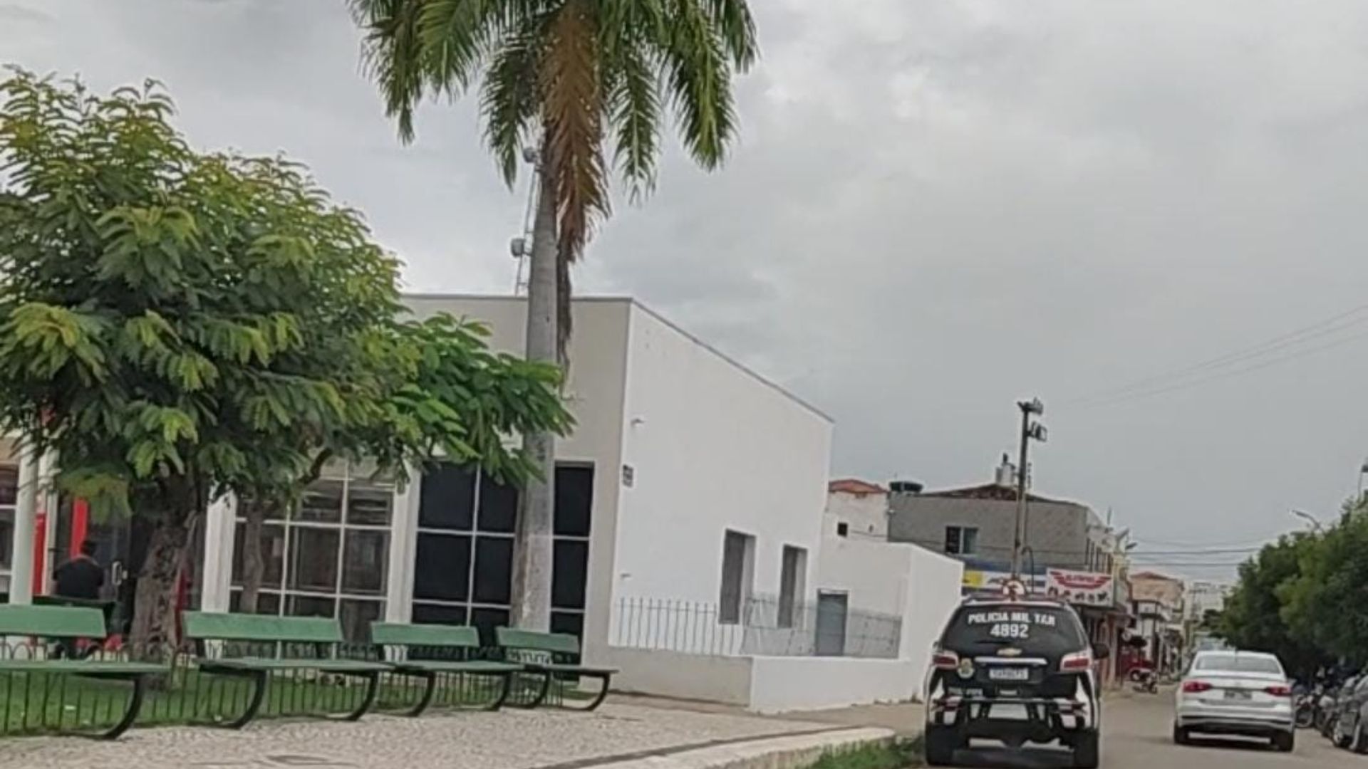 Polícia recebe denuncia de sequestro do gerente do Banco Bradesco de Boa Viagem