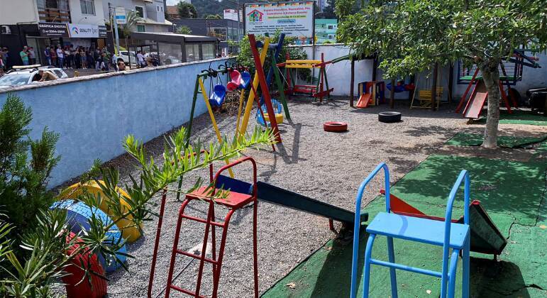 Creche atacada em Santa Catarina retoma as aulas nesta segunda (17)