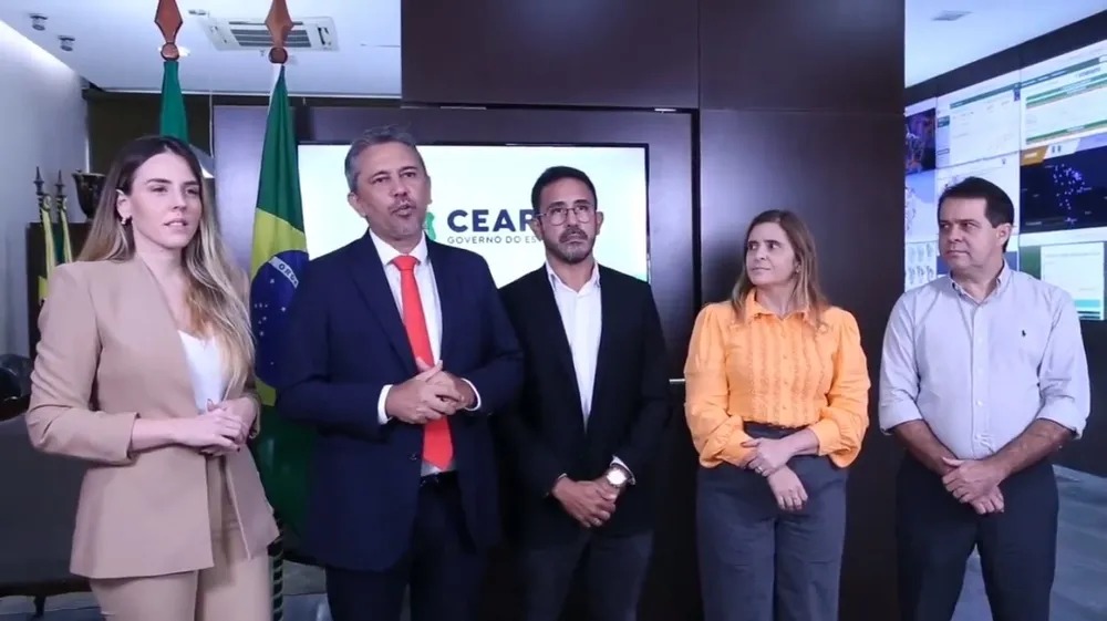 Aumento de 14,95% estabelecido pelo MEC será pago aos professores do Ceará, diz Elmano