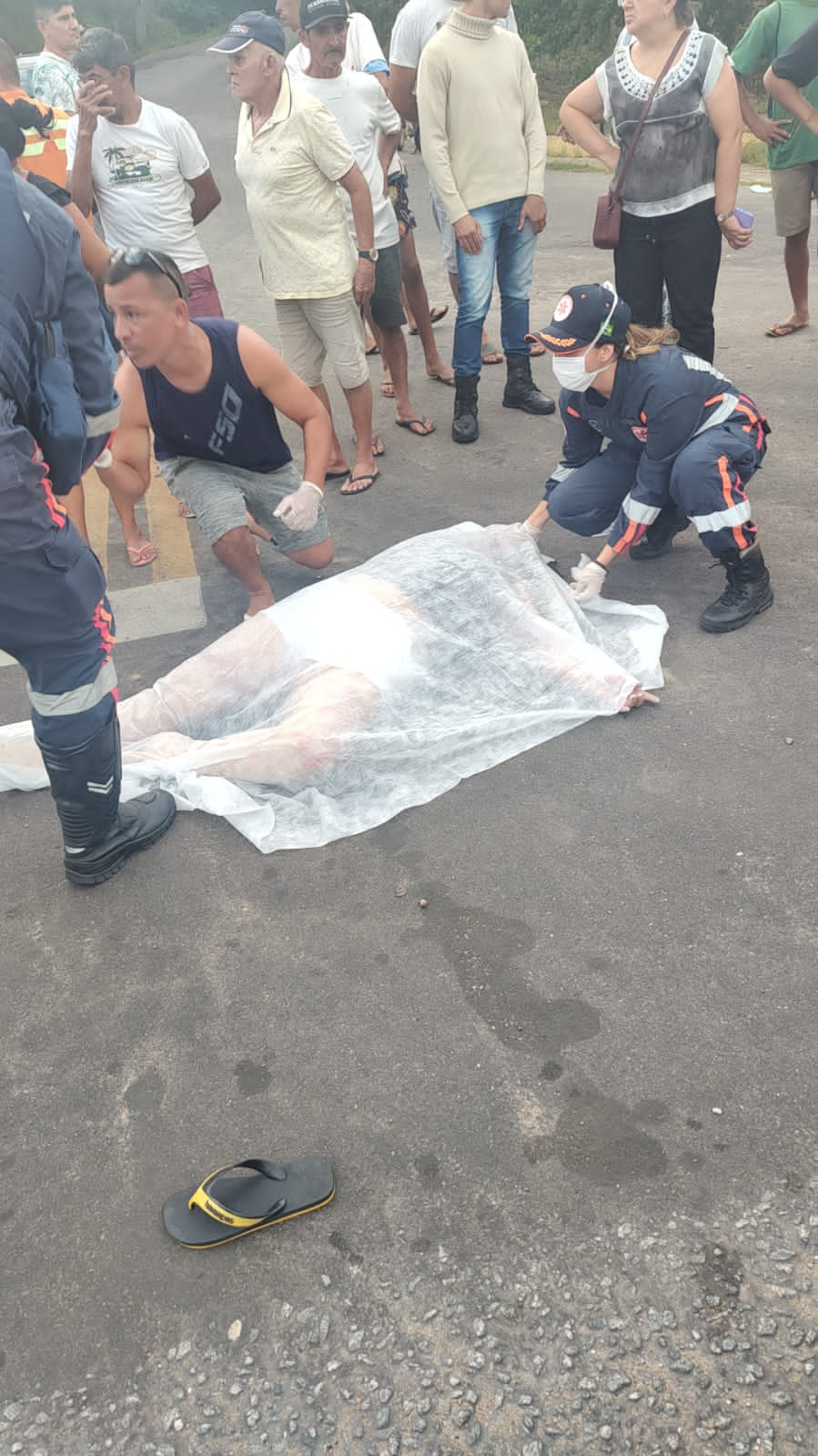 Mulher morre ao colidir a bicicleta na traseira de um ônibus em Quixeramobim