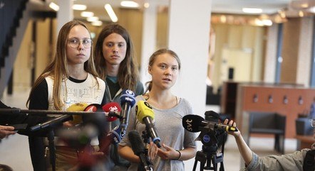 Ativista sueca Greta Thunberg é condenada a pagar uma multa por desobedecer a polícia