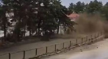 Cidade turca é tomada por enxurrada de lama após fortes chuvas