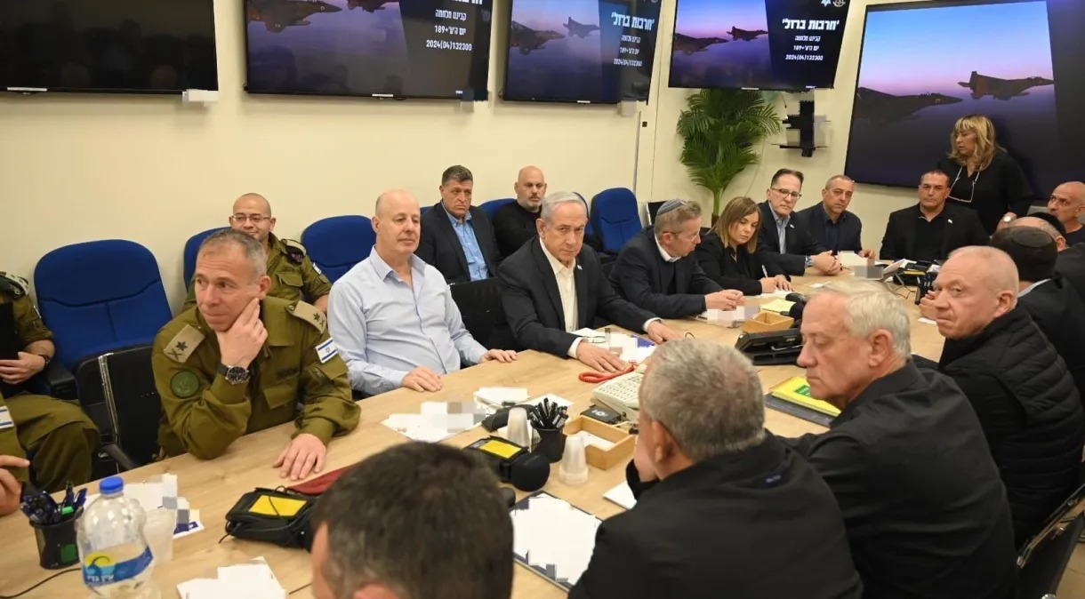 Gabinete de Israel encerra reunião para discutir resposta ao ataque do Irã
