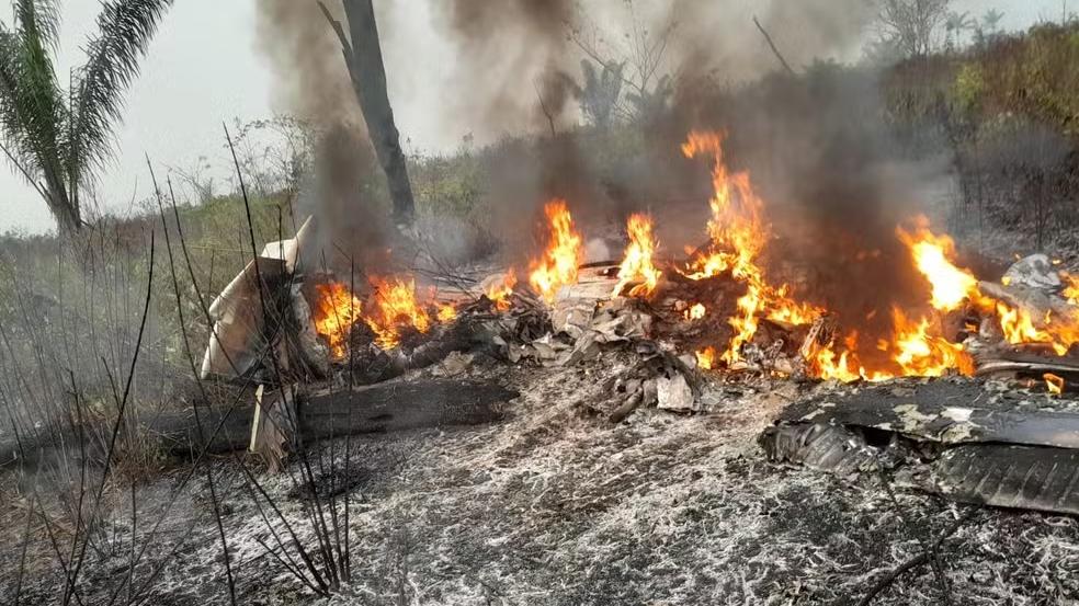 Avião de pequeno porte cai e mata 5 pessoas em Mato Grosso