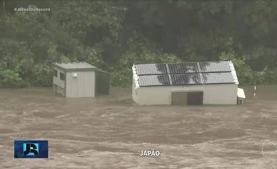 Tufão provoca chuva e cancelamentos de voos no Japão nesta segunda (12)