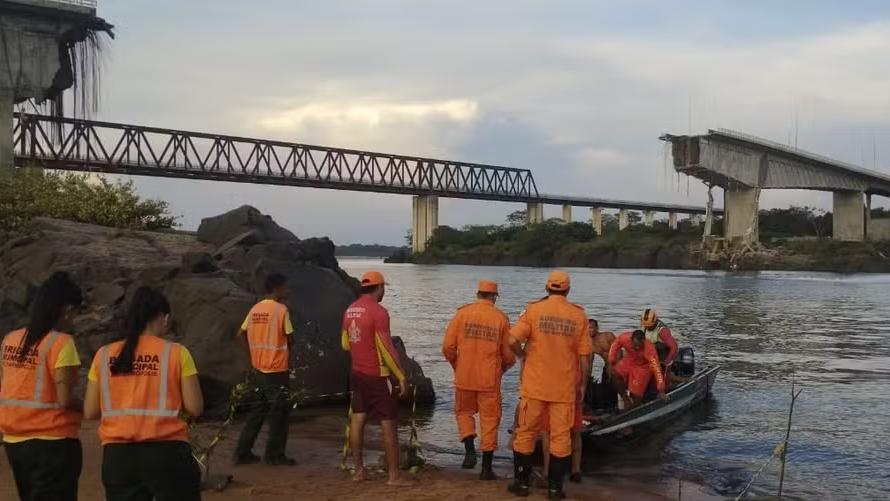 Cerca de 14 pessoas seguem desaparecidas em queda de ponte entre Maranhão e Tocantins; buscas são retomadas