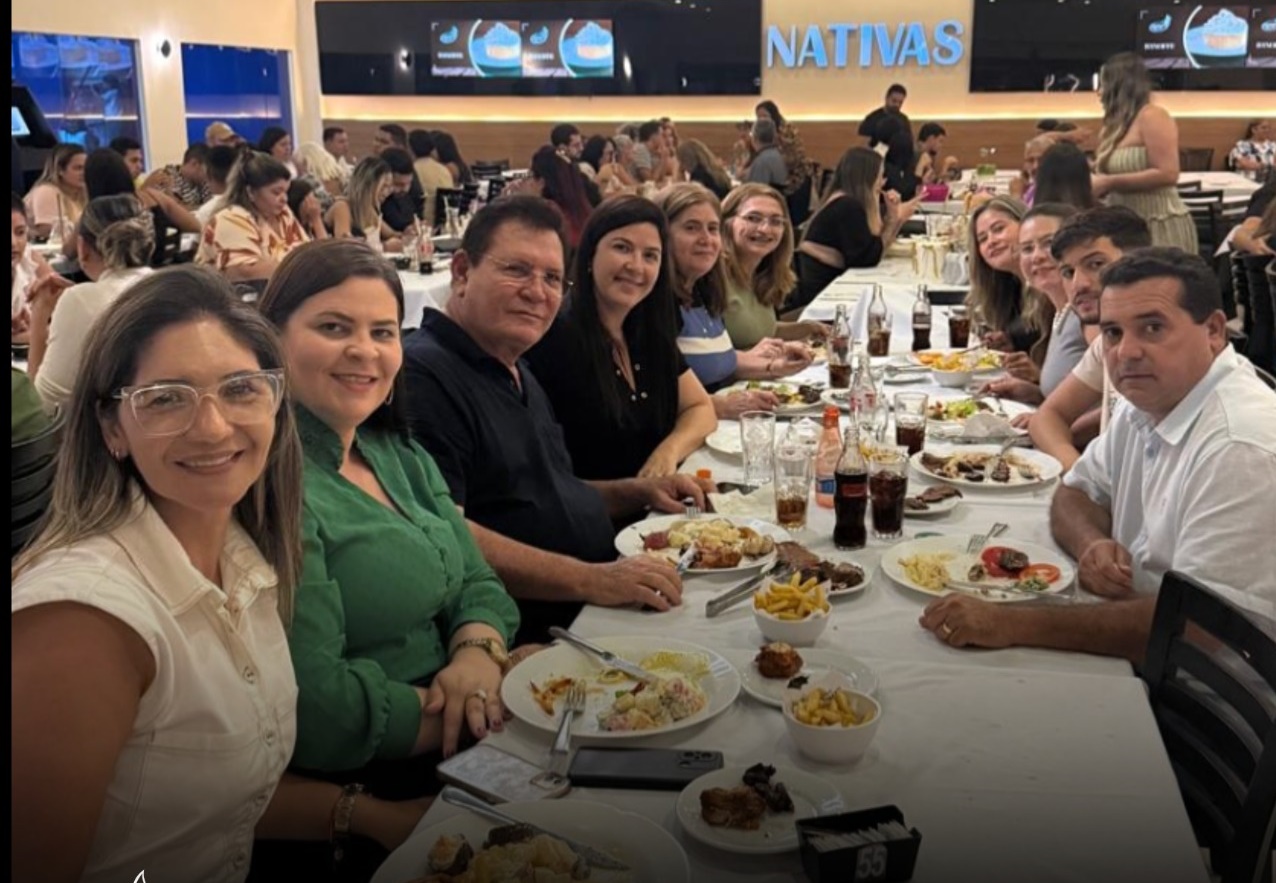 Após reunião da UNDINE, equipe da Educação se reuniu com o prefeito Régis e a vice-prefeita Ellen Assef