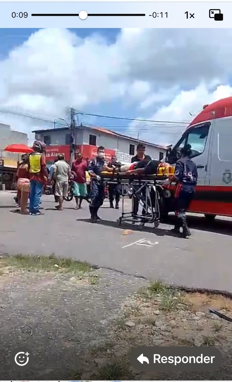 Colisão entre duas motocicletas deixa duas pessoas feridas em Crateús