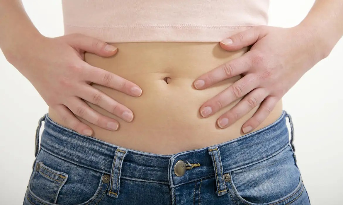 Maio Roxo: campanha alerta para doenças inflamatórias intestinais