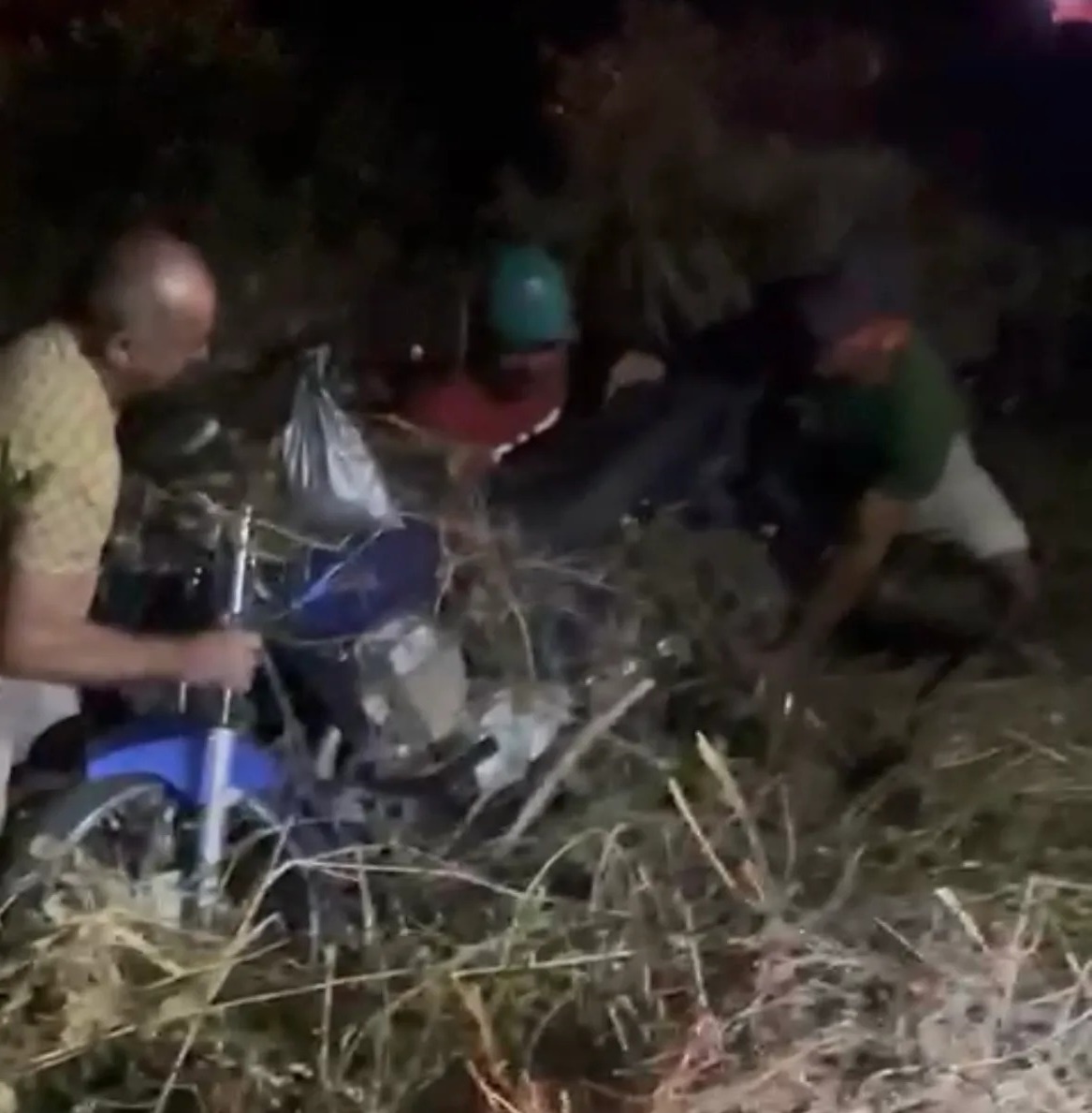 Mulher sofre queda de motocicleta no município de Crateús