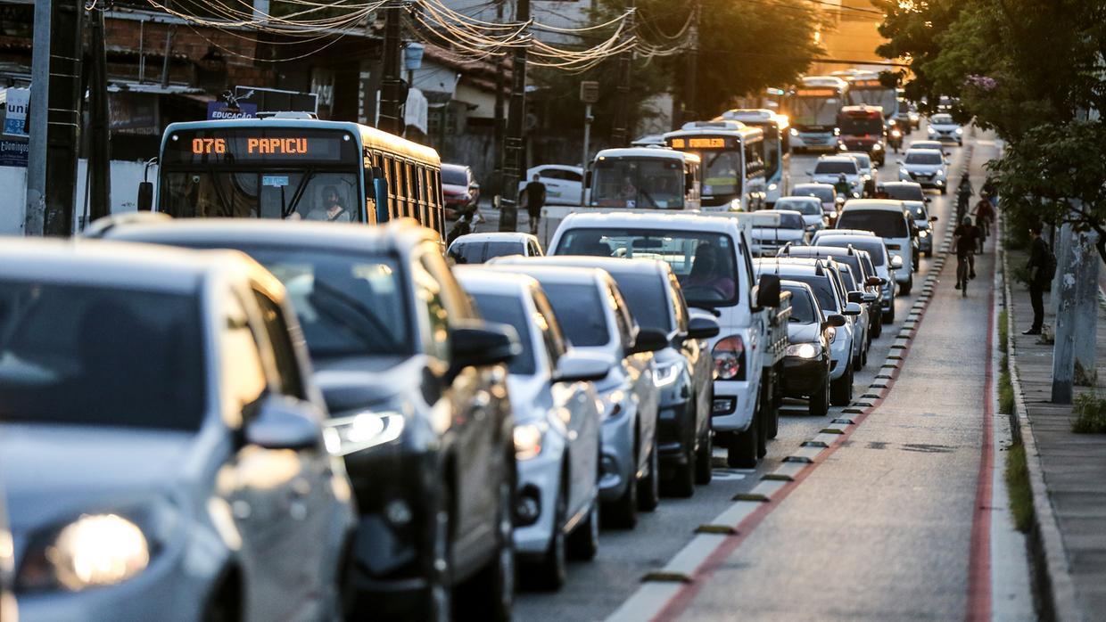 Veja como conseguir desconto de até 40% em multas de trânsito e quem tem direito ao benefício