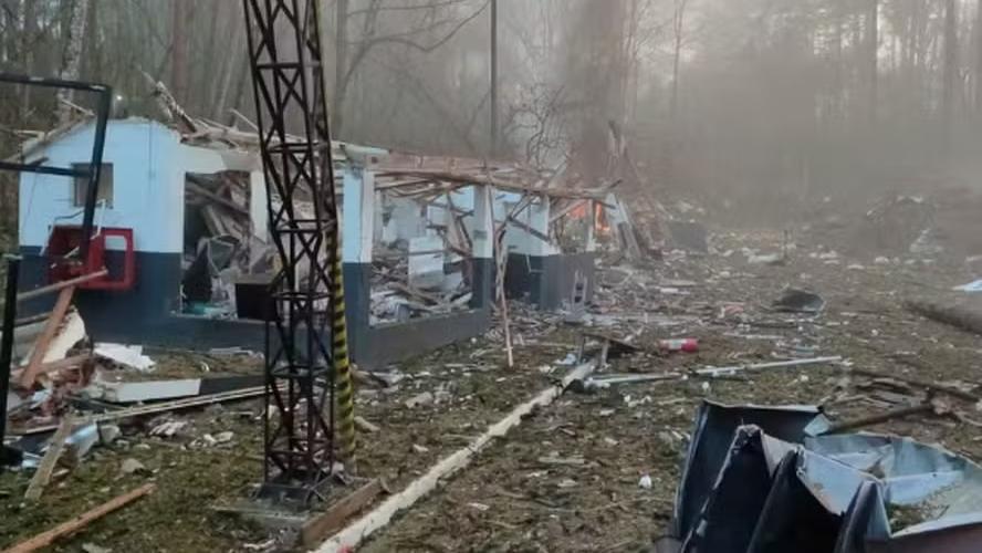 Explosão em fábrica deixa mortos e desaparecidos em Quatro Barras, no Paraná