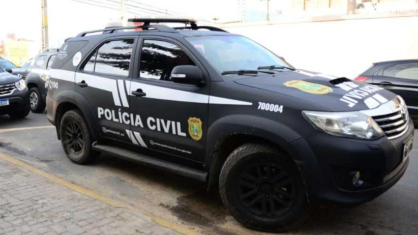 Pai e tio são presos suspeitos de estuprar irmãos de 13 e 14 anos, no Crato