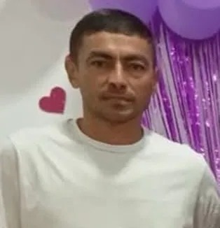 Homem é executado à tiros dentro de casa em Varjota; filha de 13 anos também foi baleada