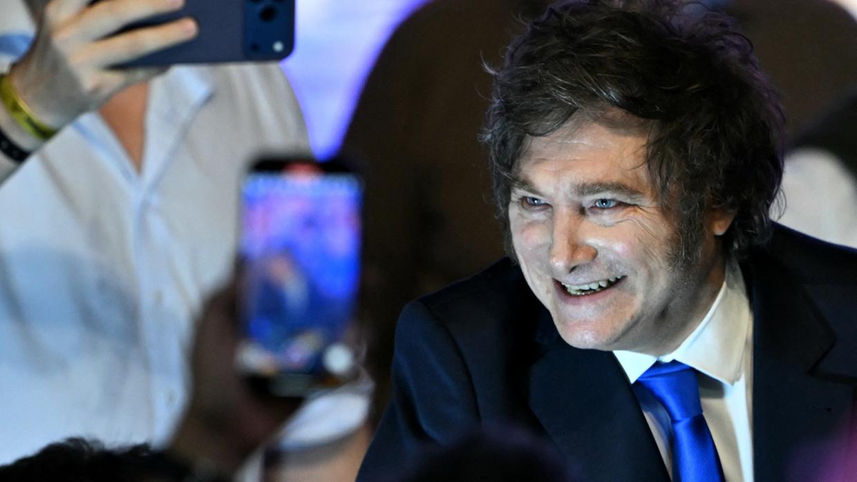 Partido de Milei vence eleições legislativas na Argentina