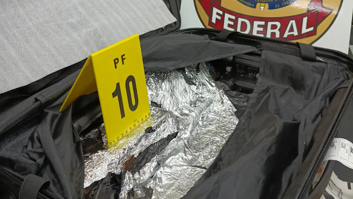 POLÍCIA – Passageira é presa com 2 kg de cocaína no Aeroporto de Fortaleza