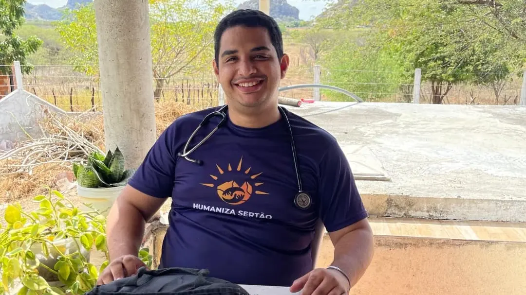 REGIONAL – MPCE recebe novas denúncias contra médico preso por assediar aluna em Quixadá