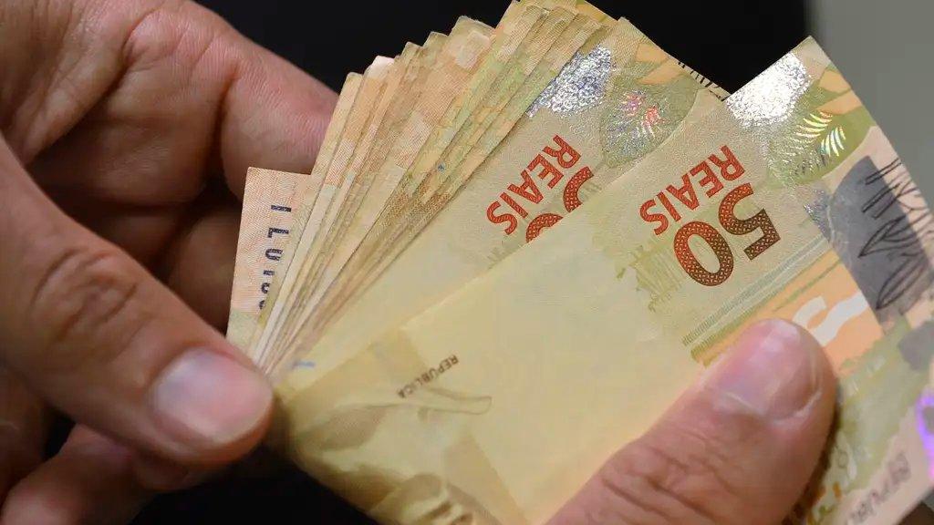 ECONOMIA – Municípios do Ceará terão impacto financeiro de R$ 356,9 milhões após reajuste do salário mínimo