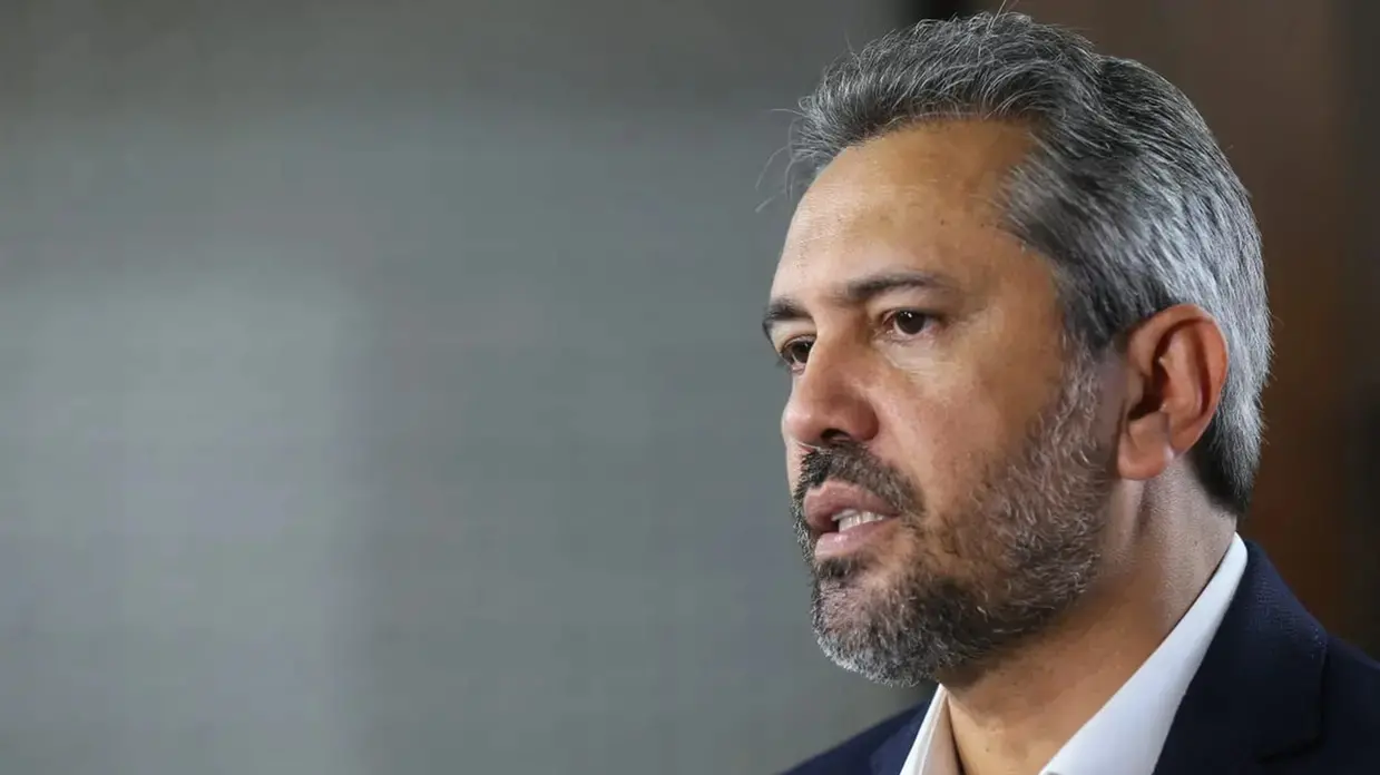 EDUCAÇÃO – Elmano anuncia novo concurso com 2 mil vagas para professores no Ceará