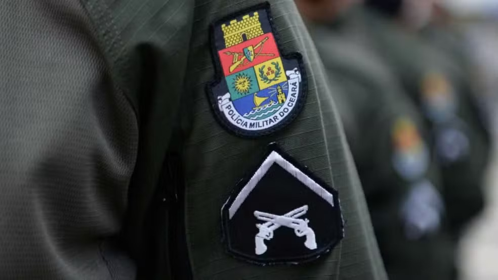 POLÍCIA – Policial militar abandona serviço, tenta matar casal a tiros e é preso no interior do Ceará