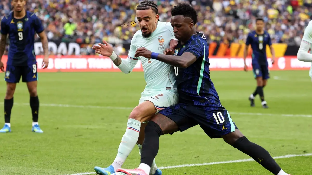 FUTEBOL – Brasil perde para a França em amistoso antes da Copa do Mundo