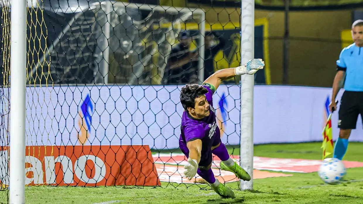 FUTEBOL – Com brilho de Richard, Ceará vence São Bernardo nos pênaltis e avança na Copa do Brasil