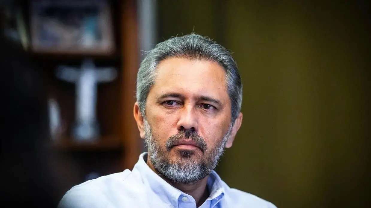 FERIADO – Elmano decreta ponto facultativo na Quinta-feira Santa (2), no Ceará