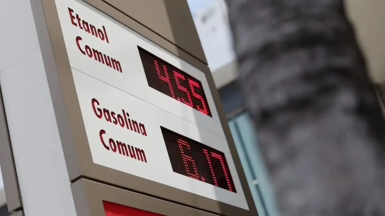 FISCALIZAÇÃO – Postos em Fortaleza são notificados para evitar aumento de combustíveis por especulação