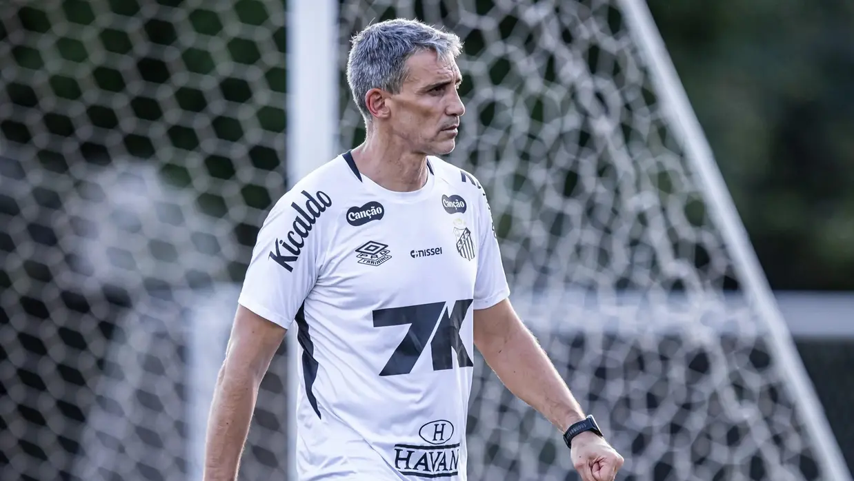 FUTEBOL – Santos demite Juan Pablo Vojvoda e anuncia Cuca como substituto
