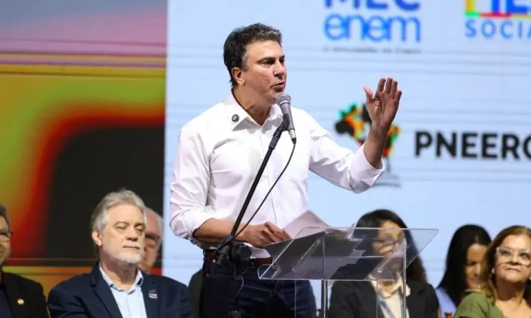 EDUCAÇÃO – Camilo deixa MEC com meta superada: Brasil alcança 66% de crianças alfabetizadas em 2025