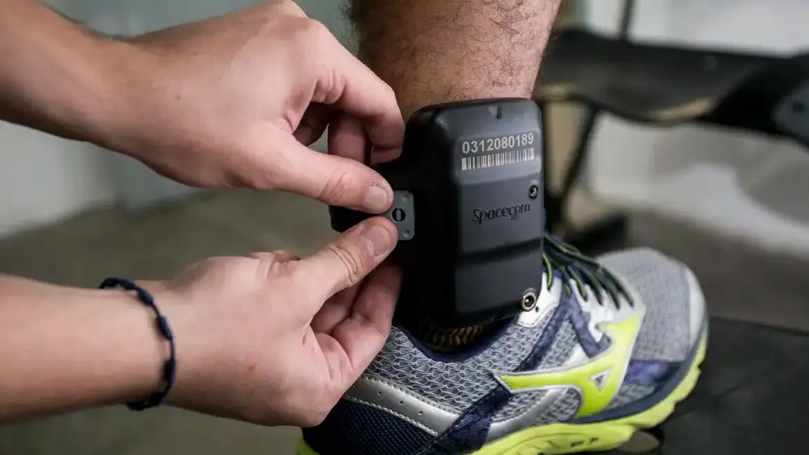 SEGURANÇA – Agressores de mulheres usarão tornozeleira de imediato, diz projeto aprovado no Senado