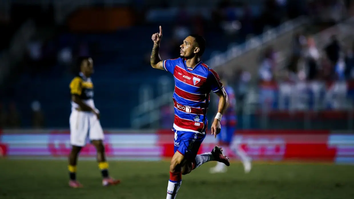 FUTEBOL – Fortaleza vence o Criciúma com dois gols contra e assume vice-liderança da Série B