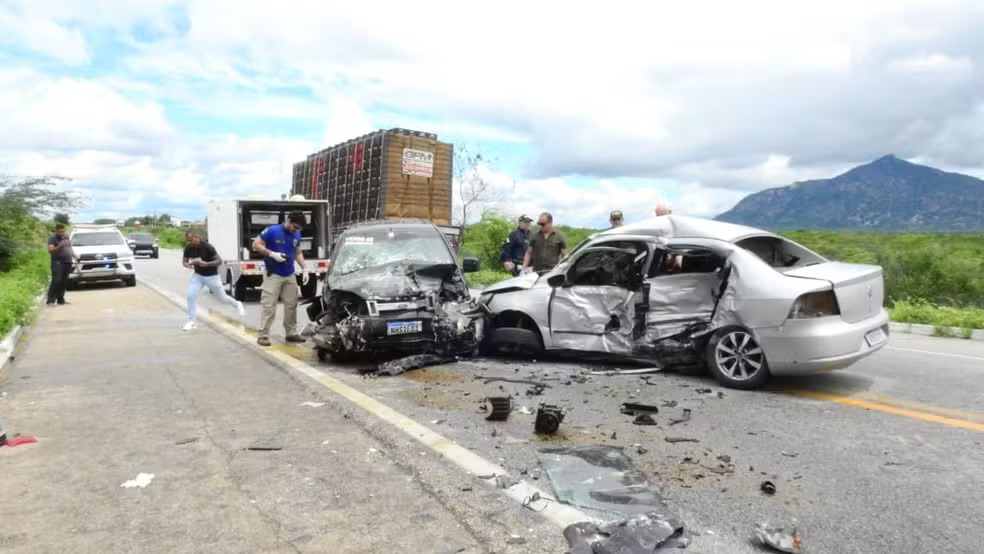 ACIDENTE – Dois idosos e criança de 7 anos morrem em acidente de trânsito em Sobral
