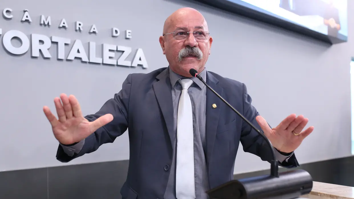 POLÍTICA – Vereador Inspetor Alberto é condenado por crime de calúnia contra Camilo Santana