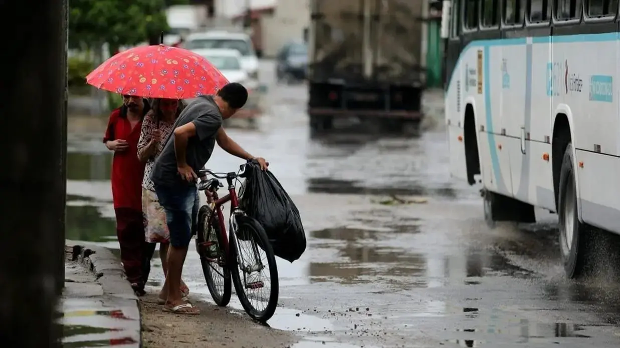 CHUVAS – Ceará tem avisos de chuvas intensas e de vendaval ao mesmo tempo; veja cidades