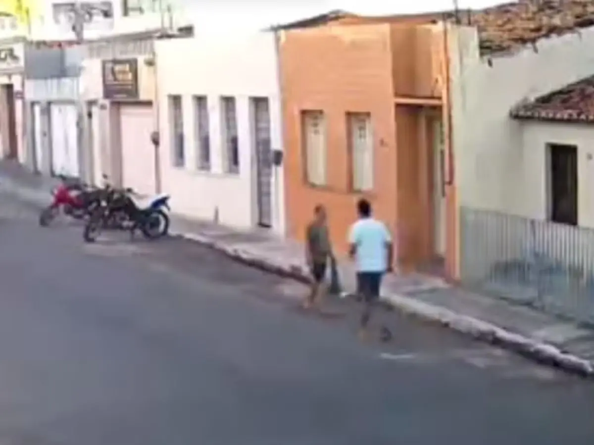 SEGURANÇA – Idosa morre após sofrer golpe de faca causado por desconhecido em rua no Ceará