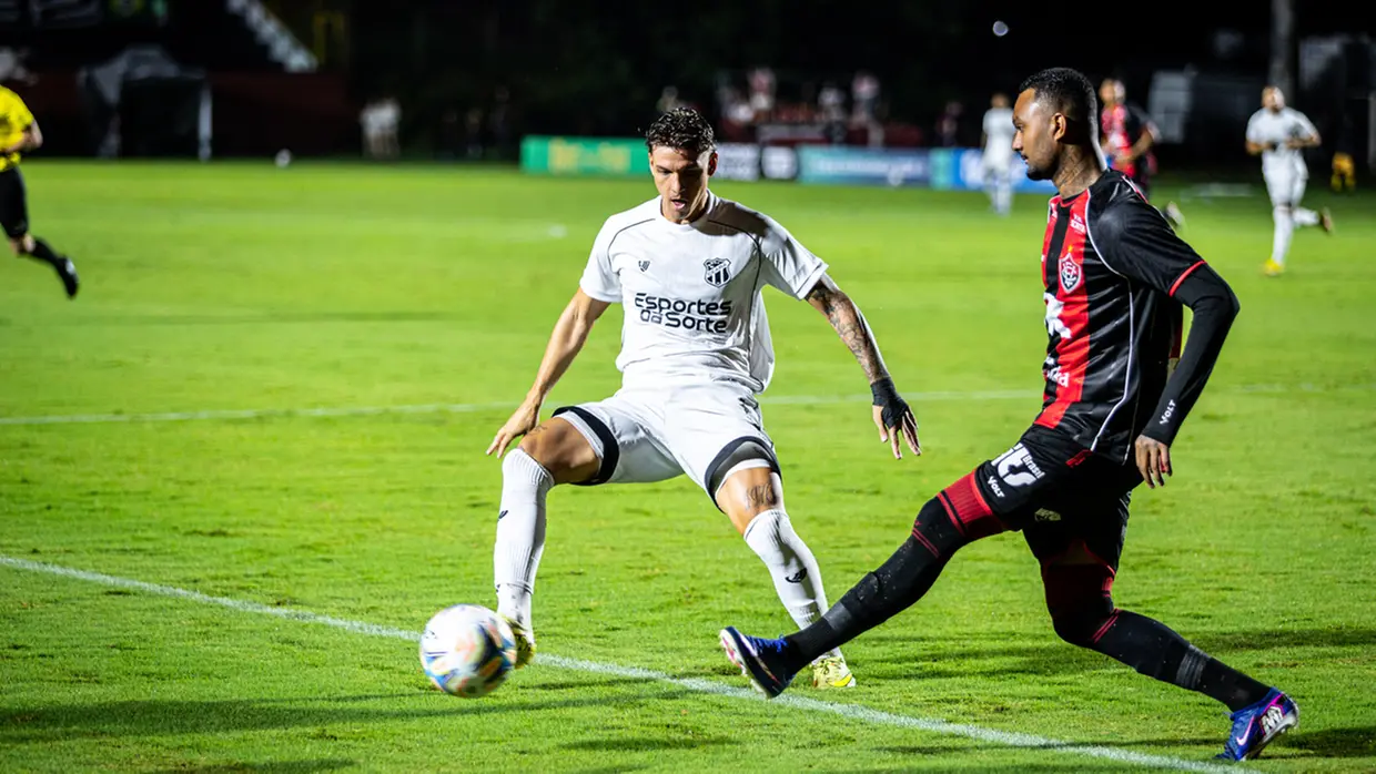 FUTEBOL – Com dois expulsos, Ceará perde para o Vitória no Barradão e está eliminado da Copa do Nordeste