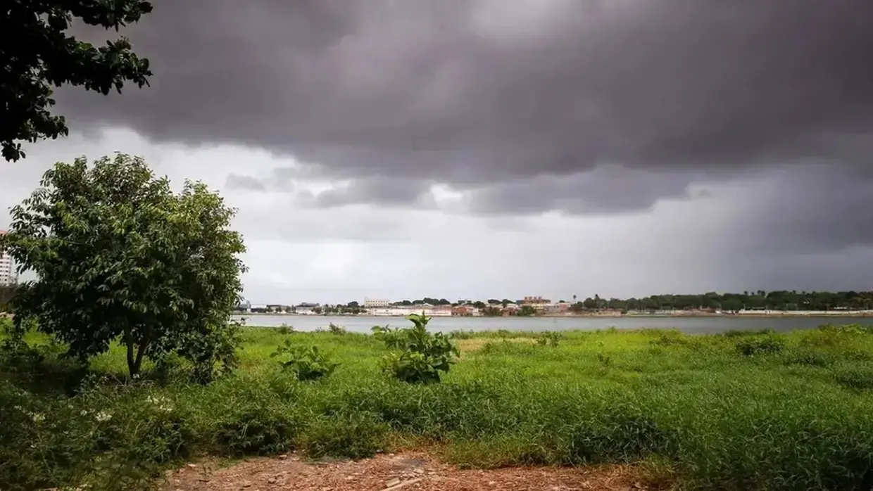 CHUVAS – Inmet emite aviso de chuvas intensas para 33 cidades do Ceará; veja lista