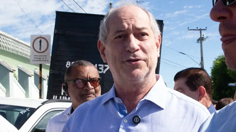 ELEIÇÕES 2026 – Após pedido do PT, Justiça Eleitoral suspende propaganda do PSDB com Ciro Gomes no rádio e na TV