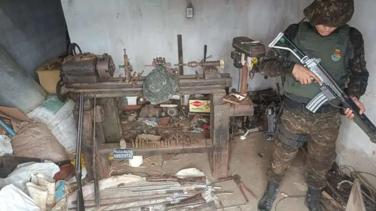 SEGURANÇA – Homem é preso por fabricação clandestina de armas de fogo em Mombaça, Ceará
