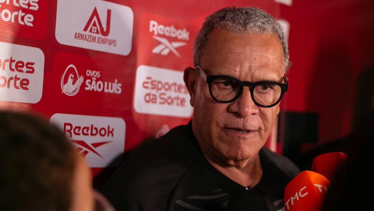 FUTEBOL – Ceará faz contato por Hélio dos Anjos, técnico do Náutico