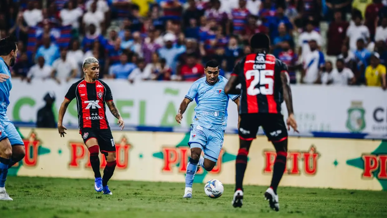 FUTEBOL – Fortaleza é derrotado pelo Vitória, que abre vantagem na final da Copa do Nordeste