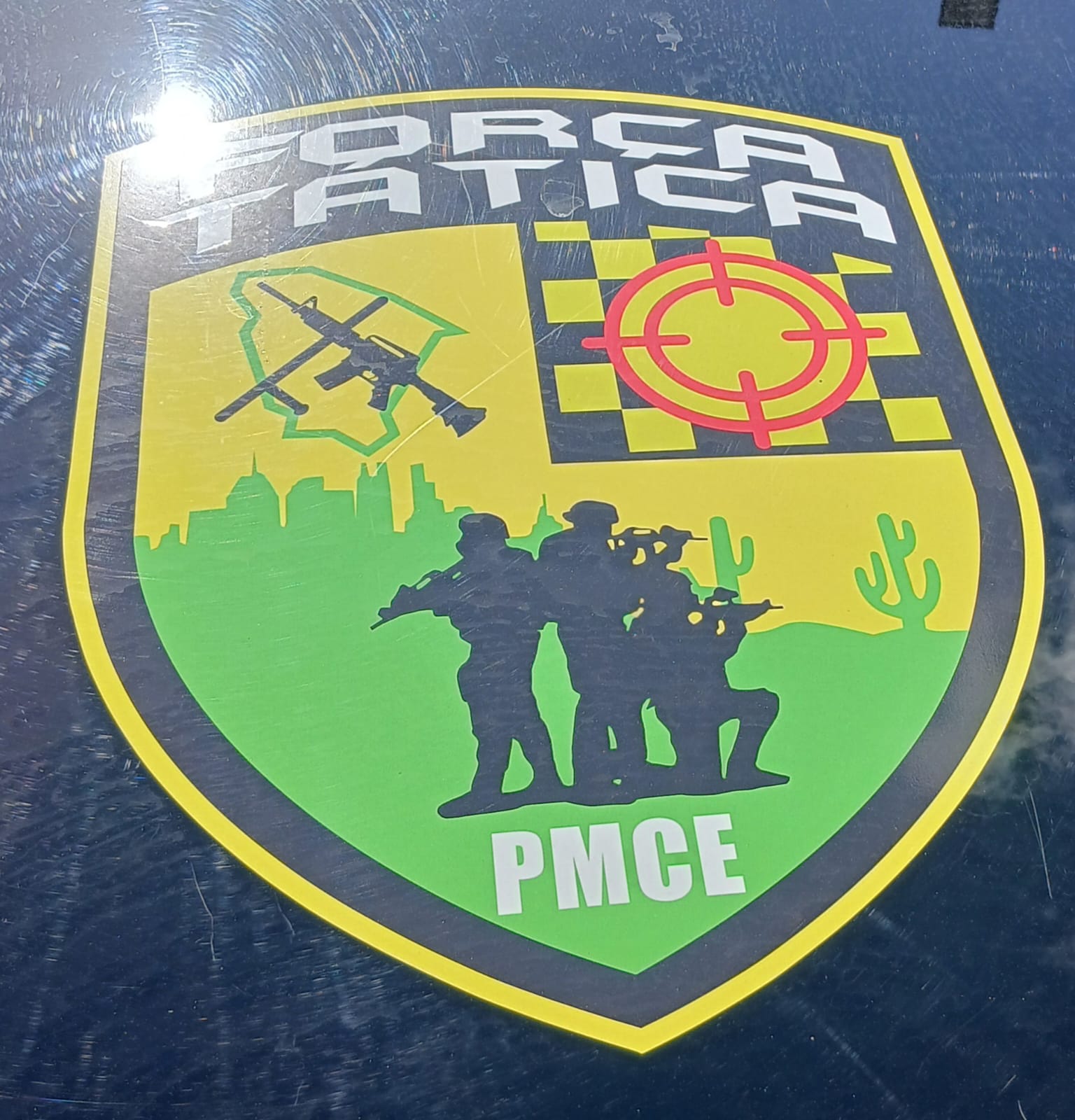 POLÍCIA – Dupla armada invade residência na zona rural de Boa Viagem e rouba motocicleta e celular